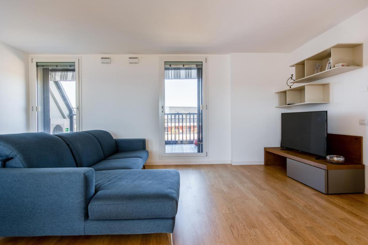 Modern Apt With Terrace, Wifi & Ac Milano Exterior foto